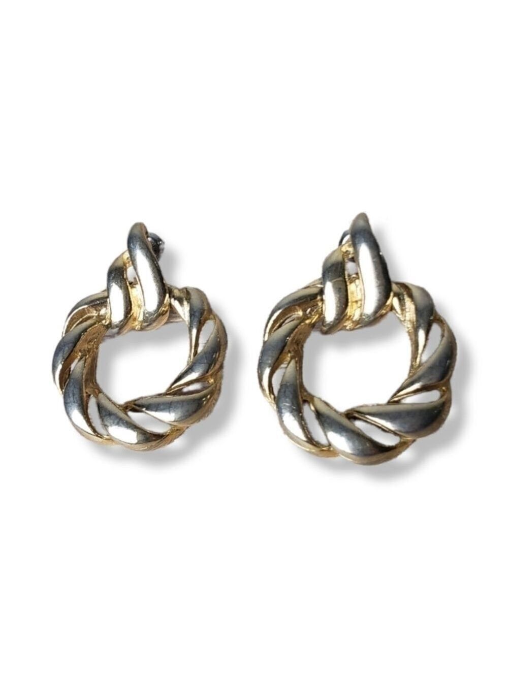 𝅺Vintage Goldtone Swirl Post-back Earrings - Picture 5 of 6